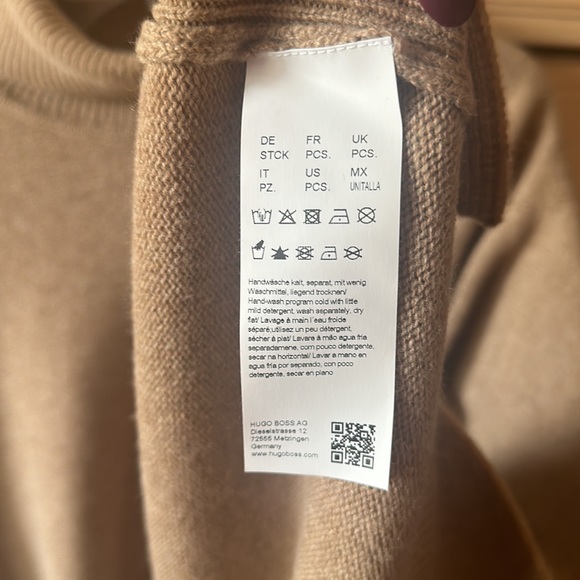 Hugo Boss | Tan Turtleneck Virgin Wool Landera Poncho One Size - Picture 6 of 7